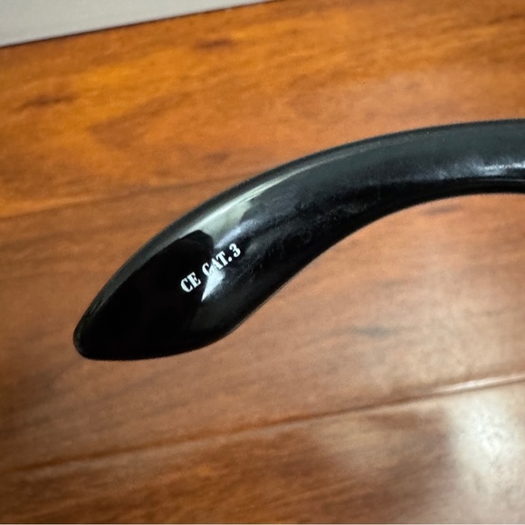 Walter Van Beirendonck
Linda Farrow Diamond Sunglasses - Picture 7 of 8